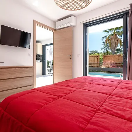 U Veniqui 1 - Piscine Privee * فافون