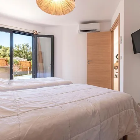 U Veniqui 1 - Piscine Privee