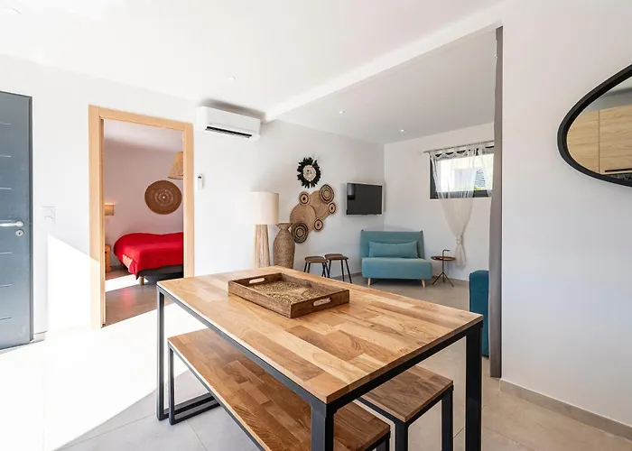 U Veniqui 1 - Piscine Privee 度假居 孔卡